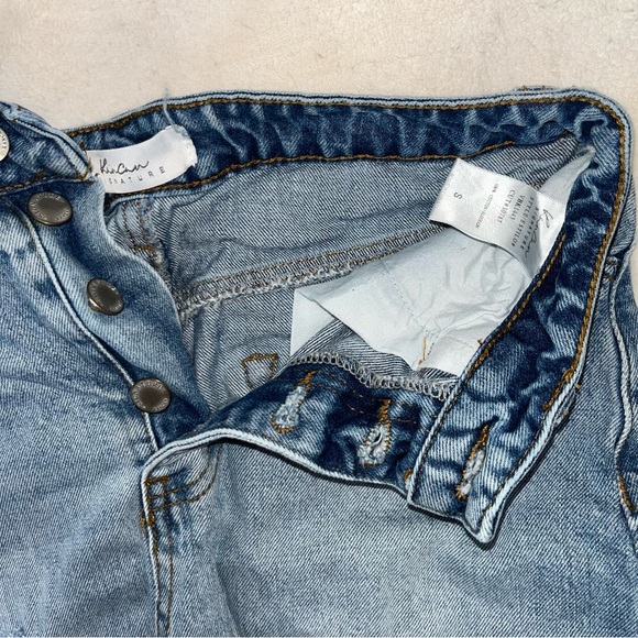 Denim skirt distressed button fly - Picture 2 of 3